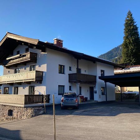 Frühstückspension&Appartements Eugenie Kitzbühel Exterior foto